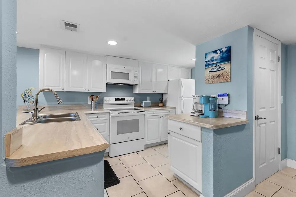 Point East 320