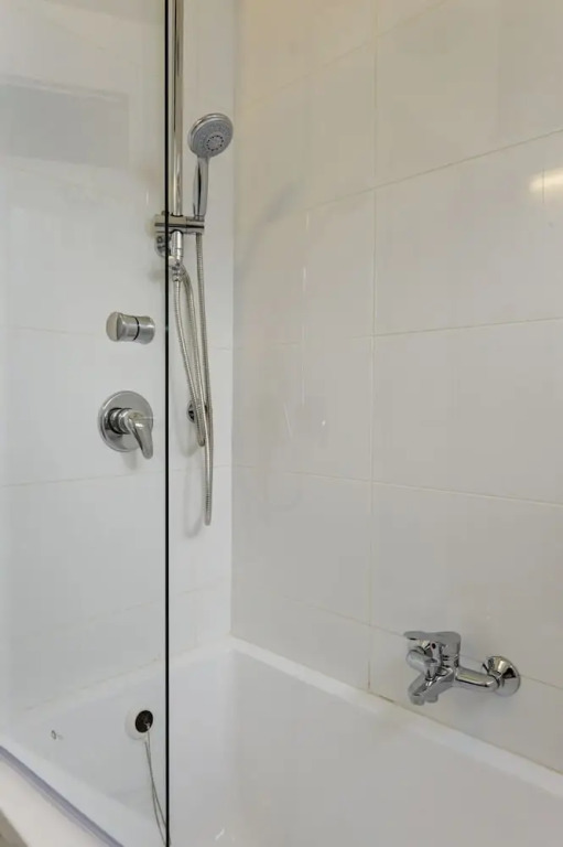 1 Bedroom Apartment With Balcony