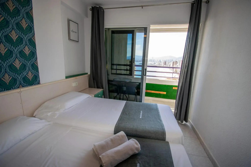TROPIMAR 14 Levante Beach