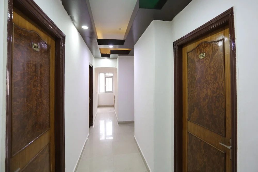 OYO 8637 Shivam Hotel