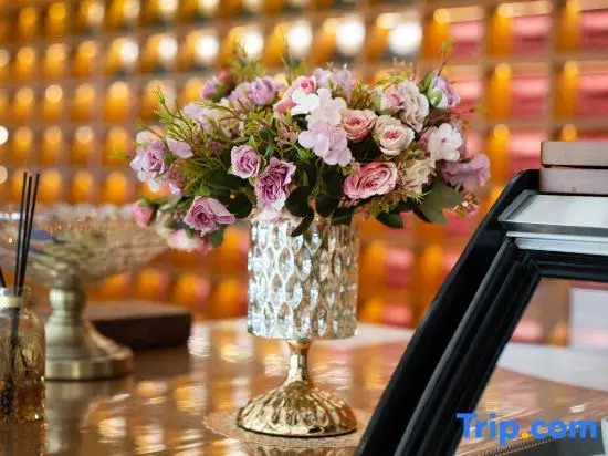 James Joyce Coffetel Hotel (Jinan Gangcheng District Yinzuo Mall)