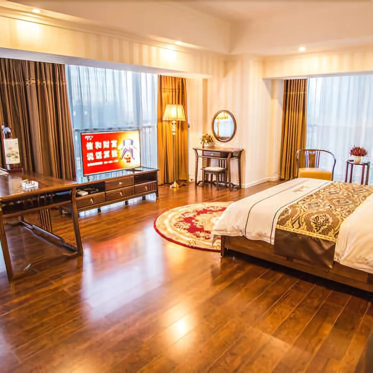 Lantis Hotel