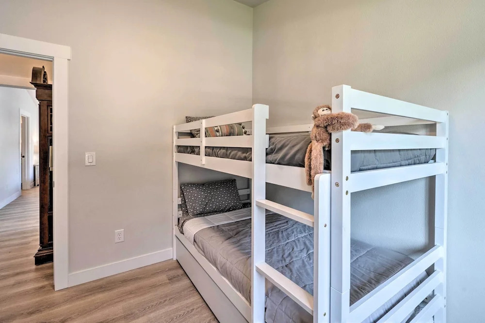 Family-friendly Meridian Home: 13 Mi to Boise
