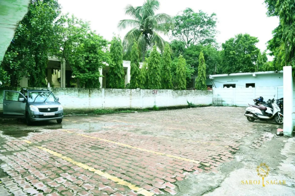 Hotel Saroj Sagar
