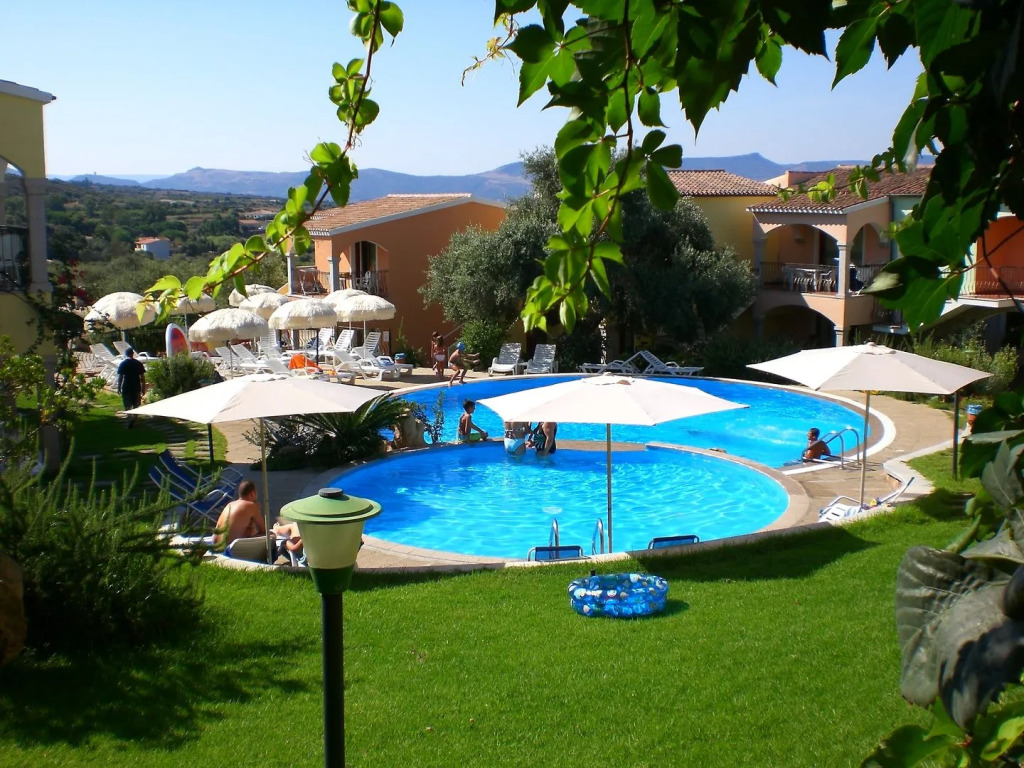 Appartamenti Badus con piscina