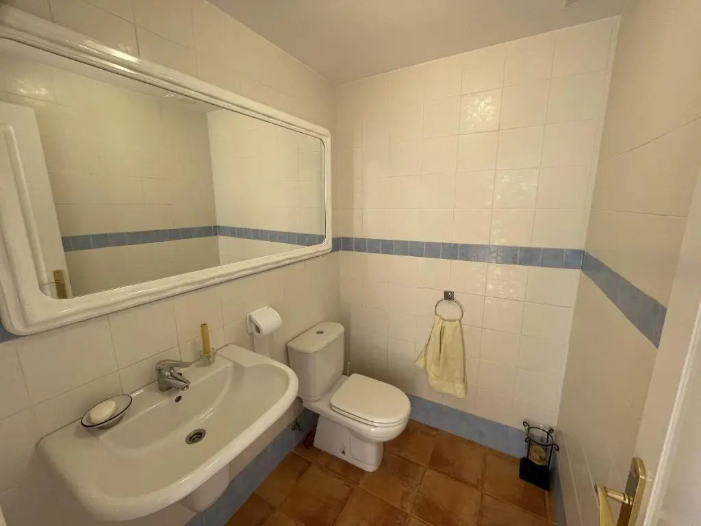 Lovely 3 bed house with communal pool and views