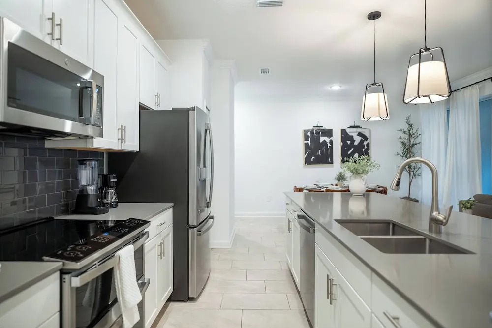 4BR Luxury Home at Champions Gate With Pool