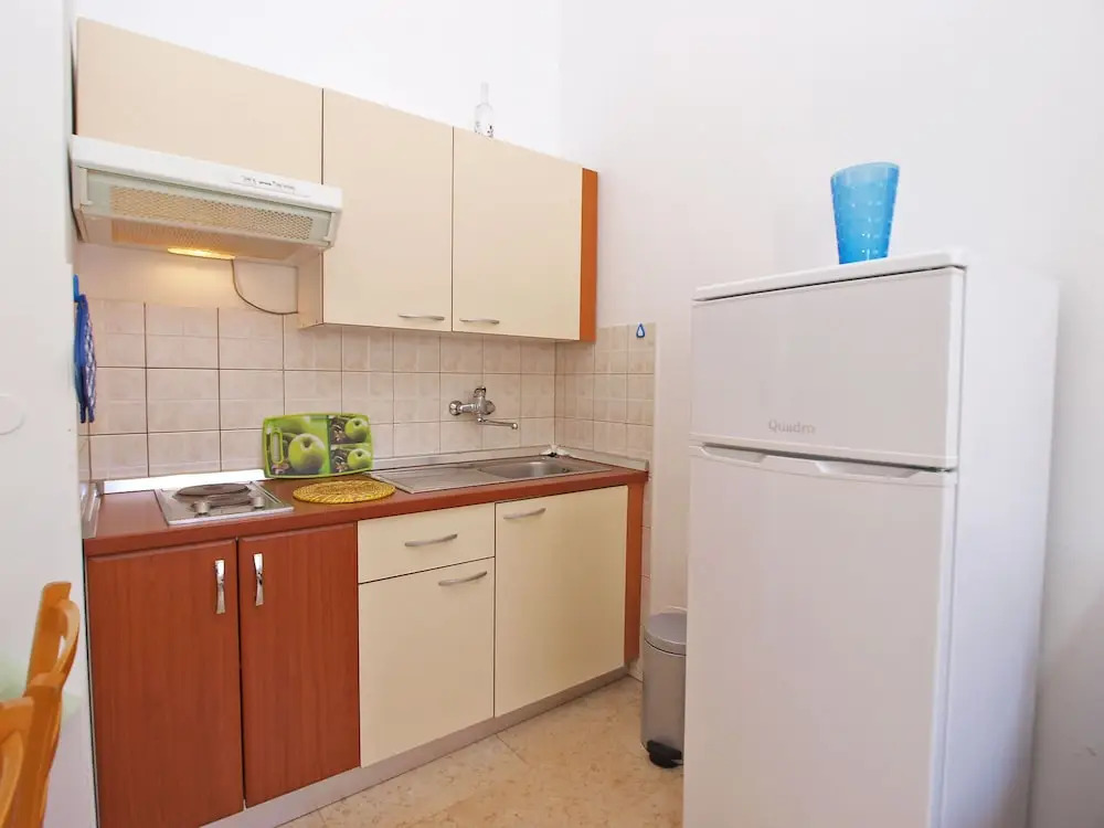 Apartment 1077