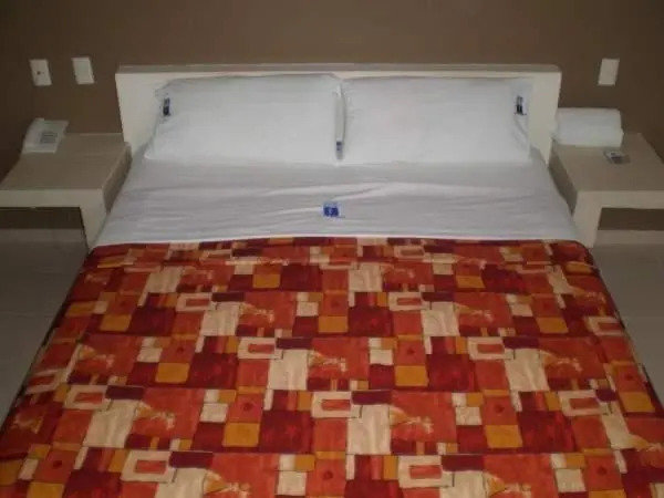 Hotel 402