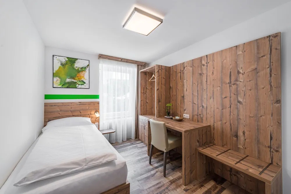 Hotel "City Rooms Wels"