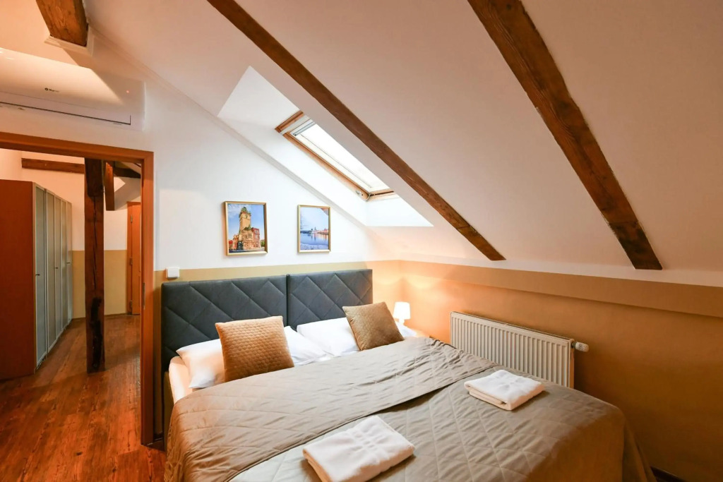 Charles Bridge Hostel & Apartments