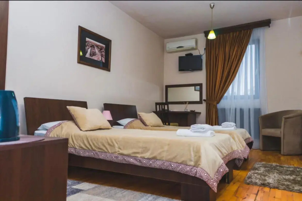 Garni Hotel City