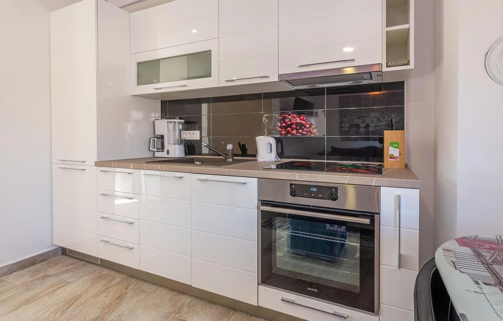 Beautiful Home in Vir With 4 Bedrooms and Wifi