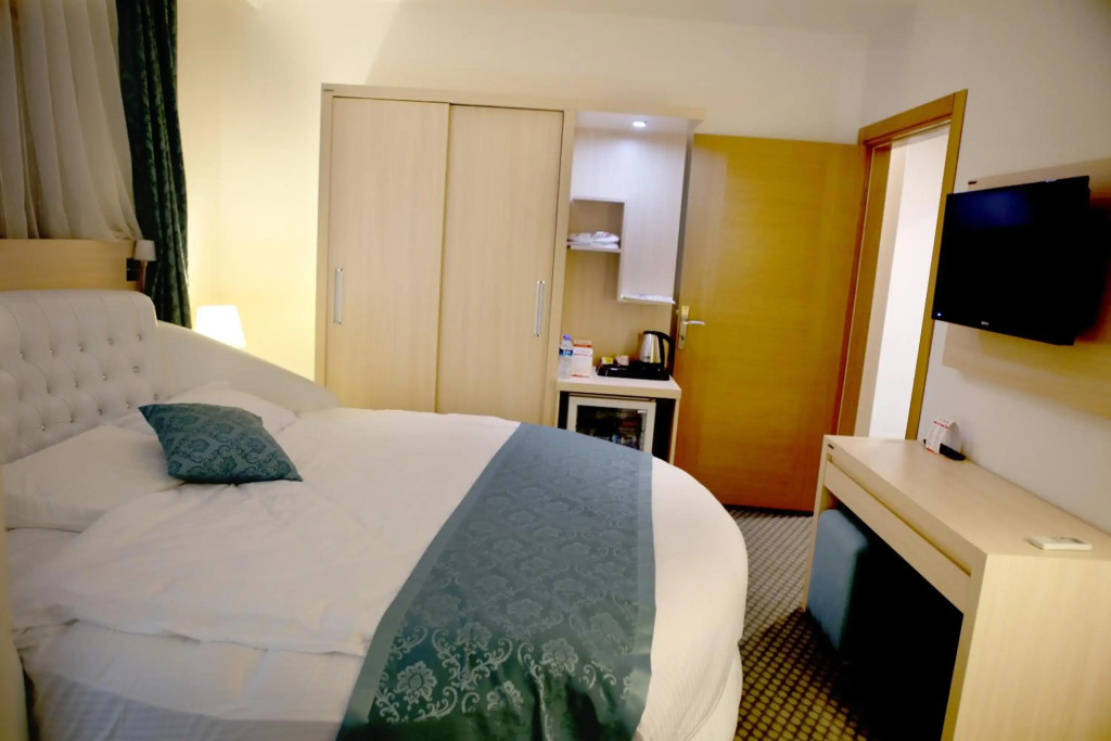 Ahsaray Hotel