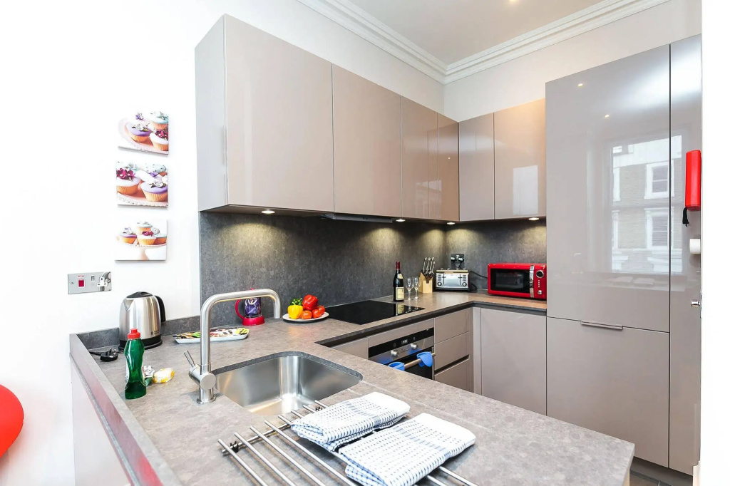 Earl's Court Ongar Road Apartments