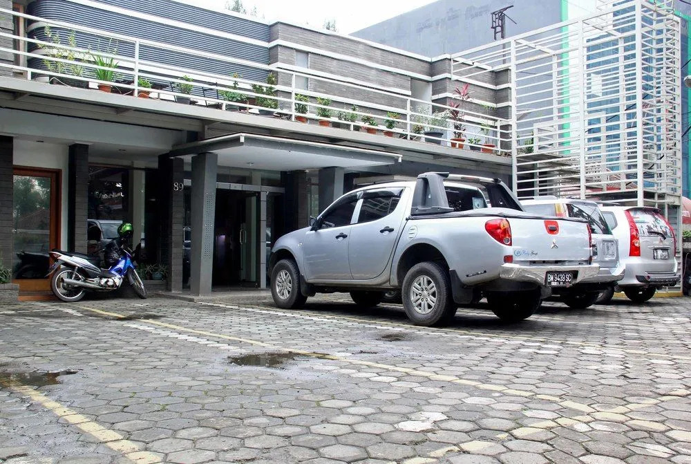 佩拉贾沛璜 2 号瑞德多兹酒店(RedDoorz @ Pelajar Pejuang 2)
