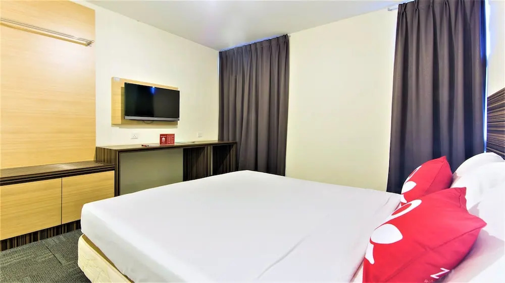 ZEN Rooms Basic Near I-City
