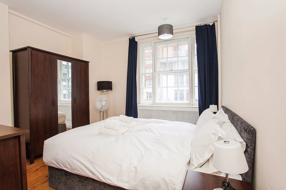 Central & Spacious 3 Bedroom Apartment
