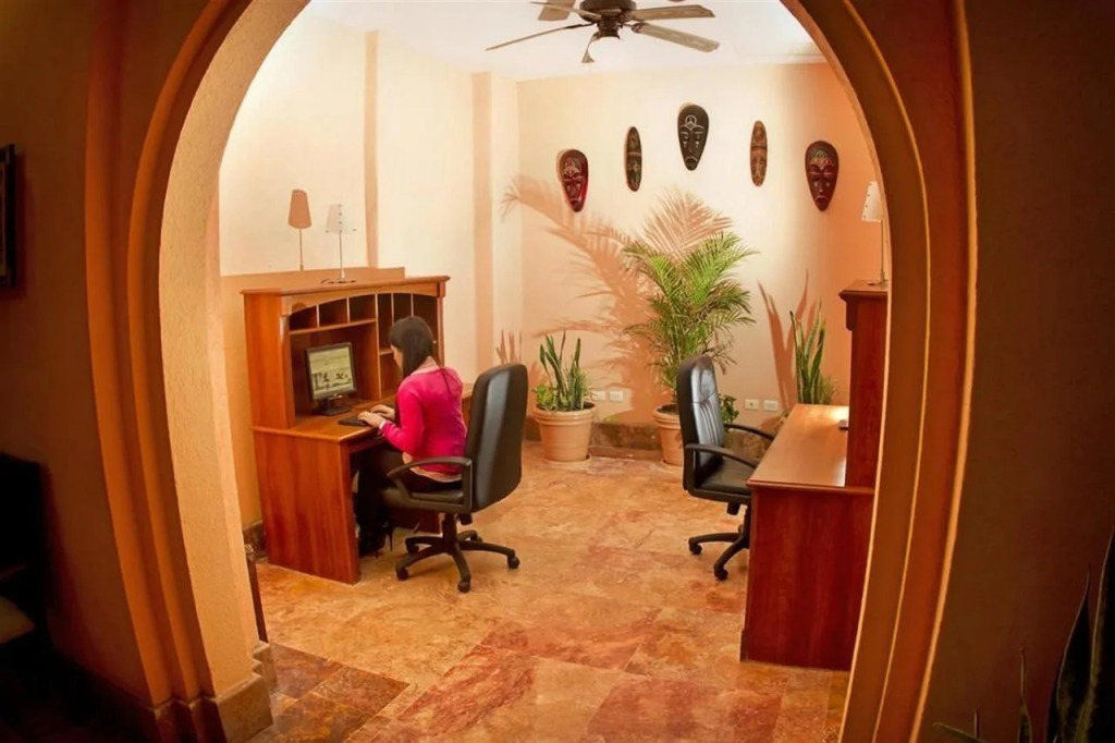 Best Western Posada Freeman