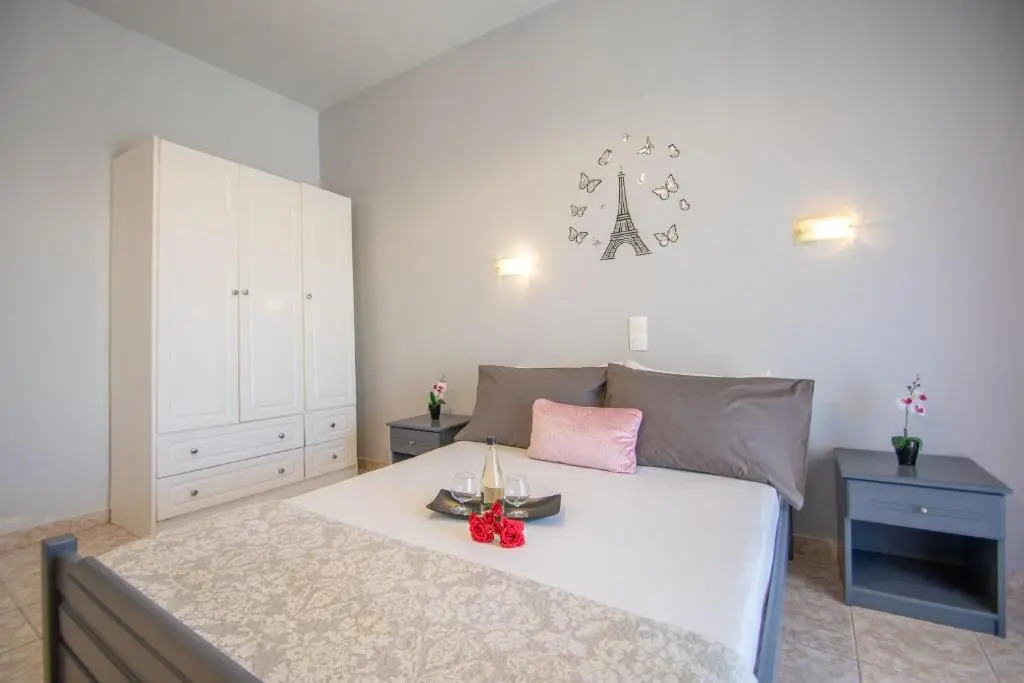 Kamara Apartments - 450m from the beach, by ZanteWize
