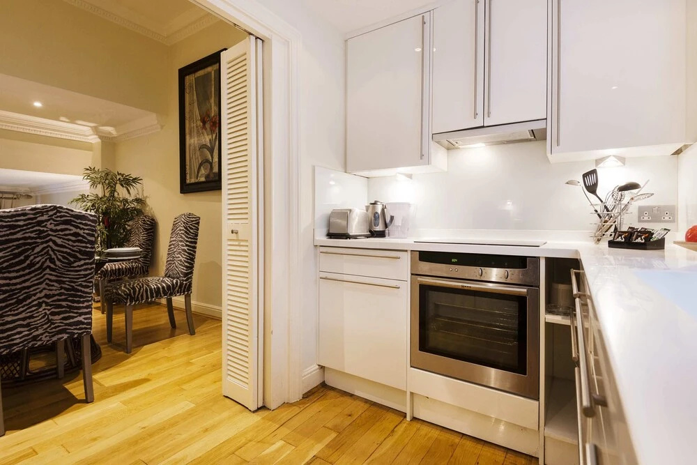 The South Kensington Courtfield Gardens - SM01