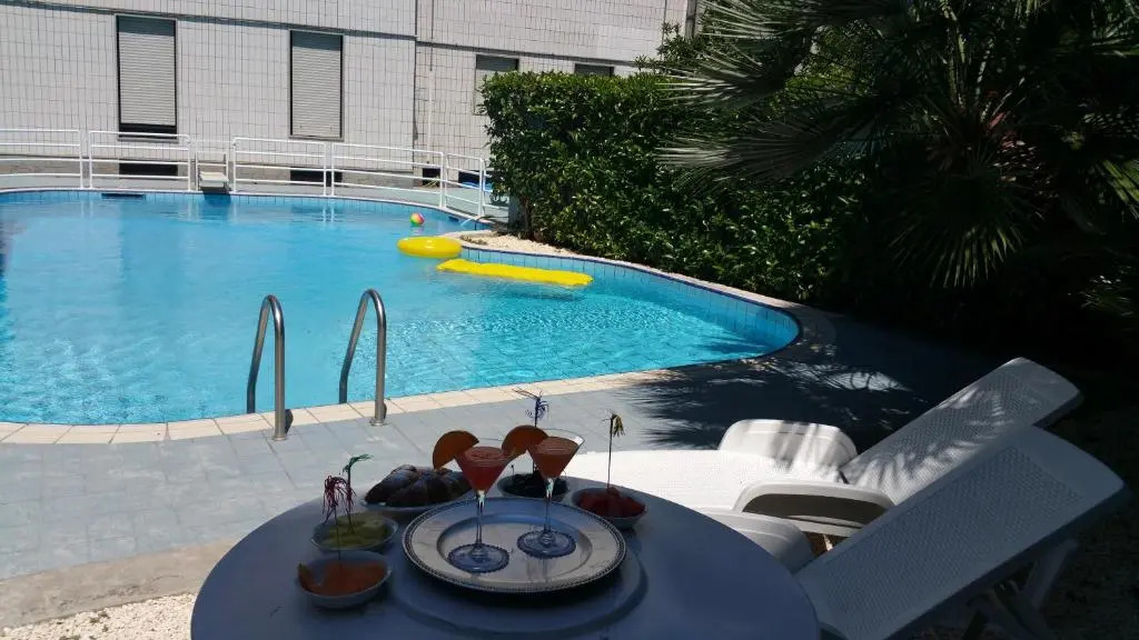 Hotel 90