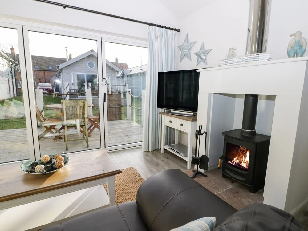 Sea-Renity - Part of the The Bay Filey Holiday Village with pool, gym and direct beach access, pub, restaurant, tennis and meadows walks