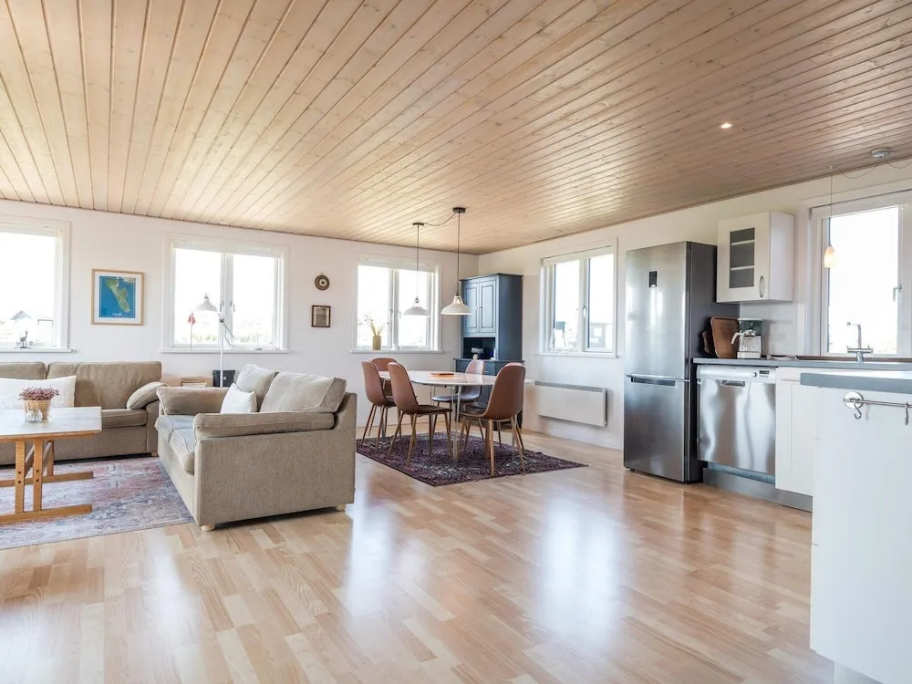 6 Person Holiday Home on a Holiday Park in Fanø