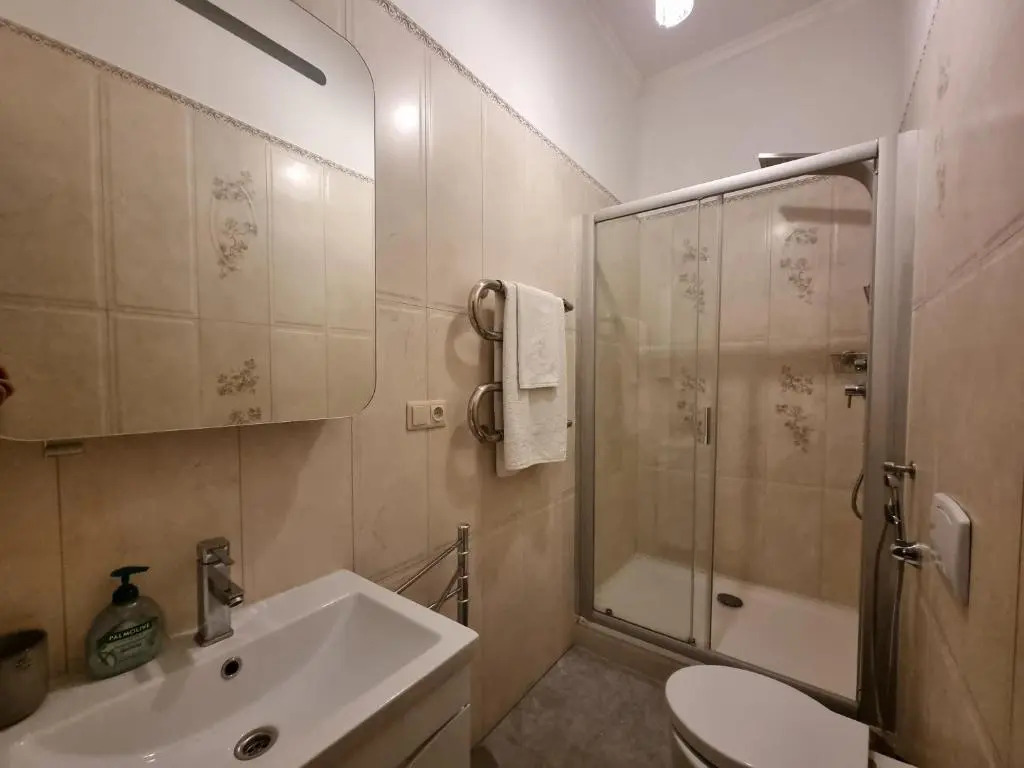 Art Deco One-Bedroom Suite in Library House with Free 5G WiFi