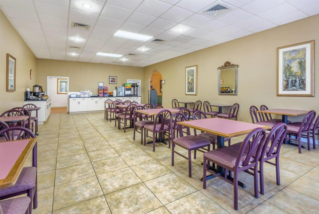 Howard Johnson by Wyndham Lakeland
