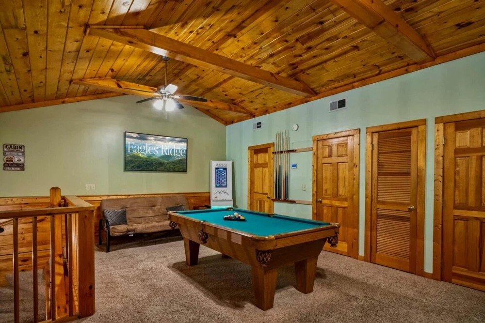Squirrel's Retreat by Eagles Ridge Resort