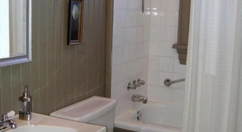 Avalon Bed and Breakfast