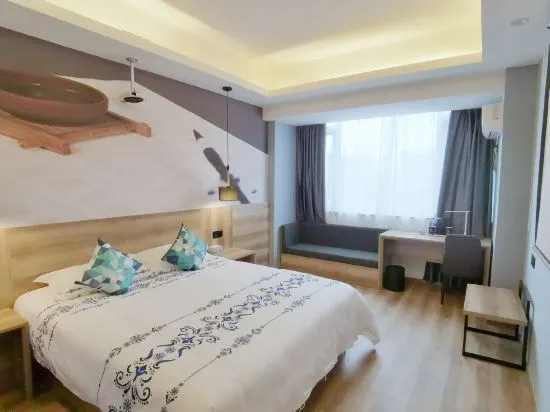 Yahao Selected Hotel (Jinfeng Branch)