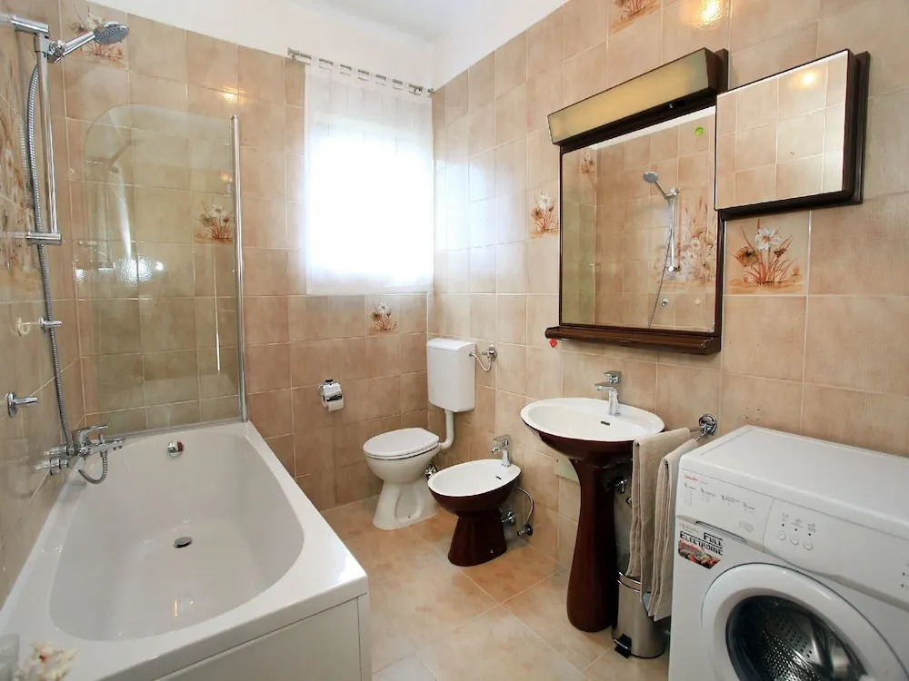 Apartments Biba Banjole / Two Bedrooms A1