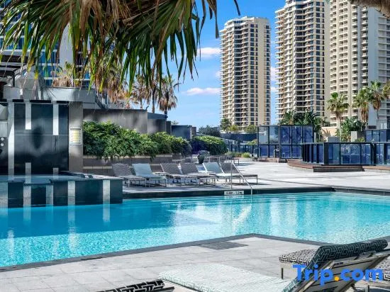 Circle on Cavill Apartments - Central Surfers Paradise - Hosted by wowstay
