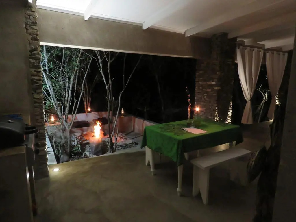 Foxy Crocodile Bush Lodge & Kruger Safaris