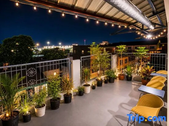Metrohive 2A | Cozy Studio Near Airport & PITX
