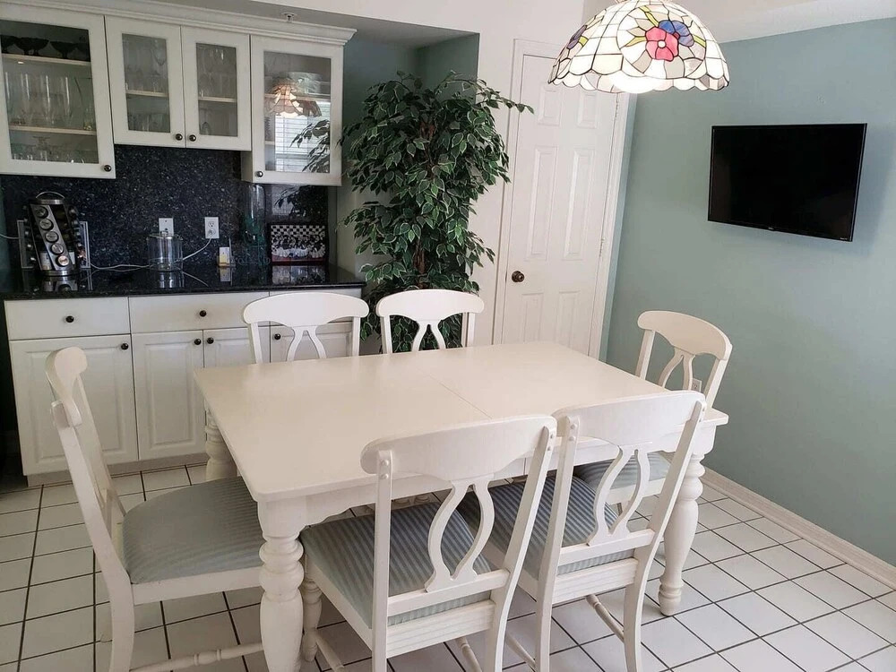 Hibiscus Poine 424 in Fort Myers Beach
