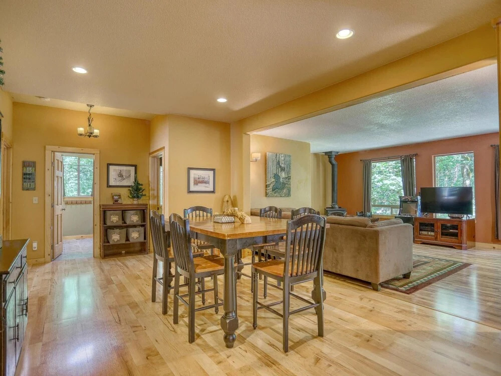 Salmon River Chalet