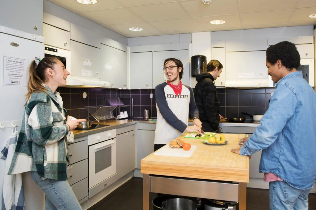 Slottsskogens Vandrarhem