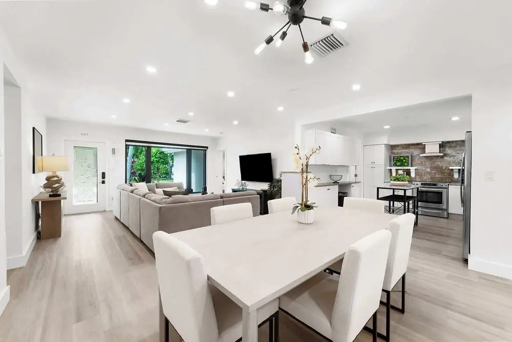 Sunset Lane by Rove Travel Home With Pool & Hot Tub