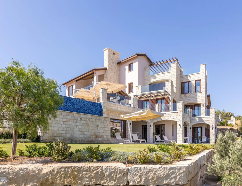 Villa Elea, New Deluxe Golf Villa at Aphrodite Hills - 6 Bedrooms, 7 Bathrooms