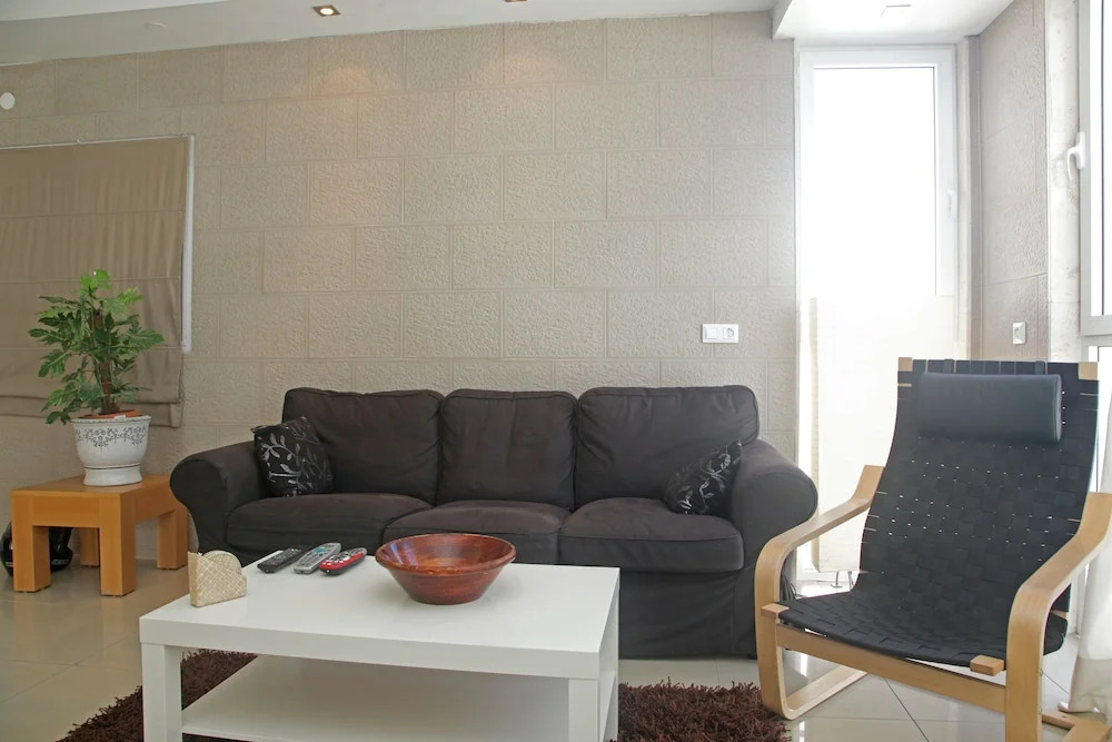 TLVSublet Hayarkon