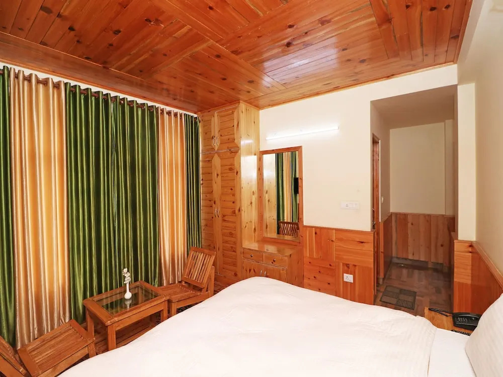 OYO 13715 Home Stay River View Manali