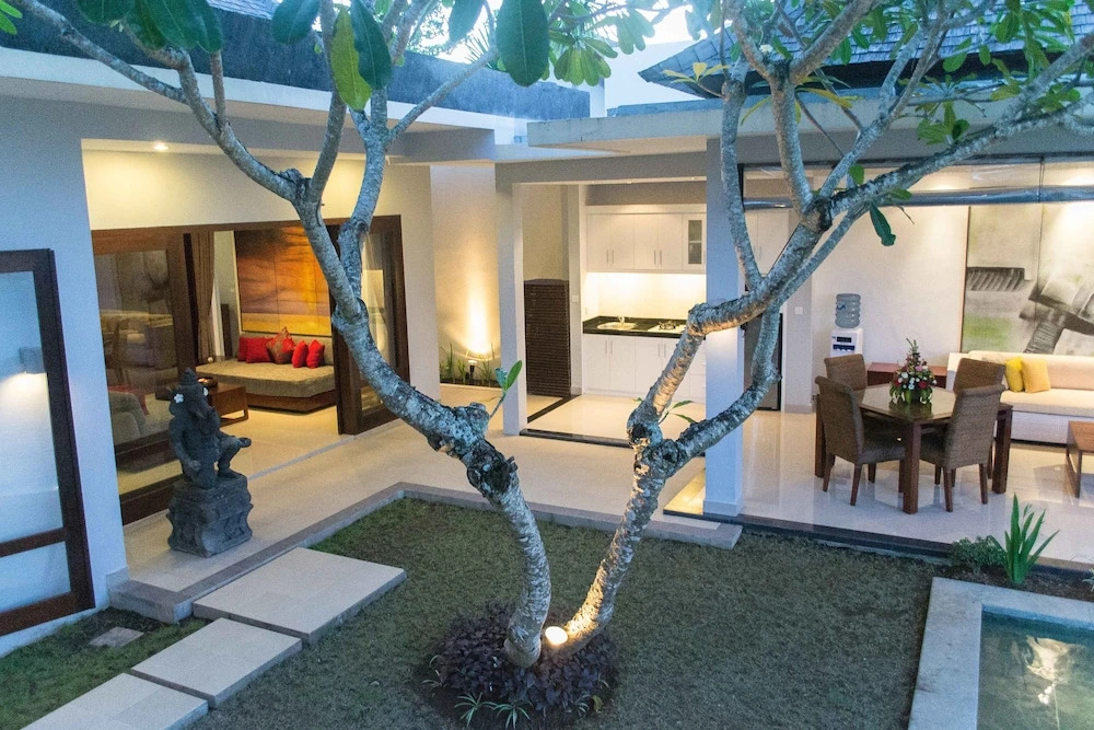 Villa Seratus