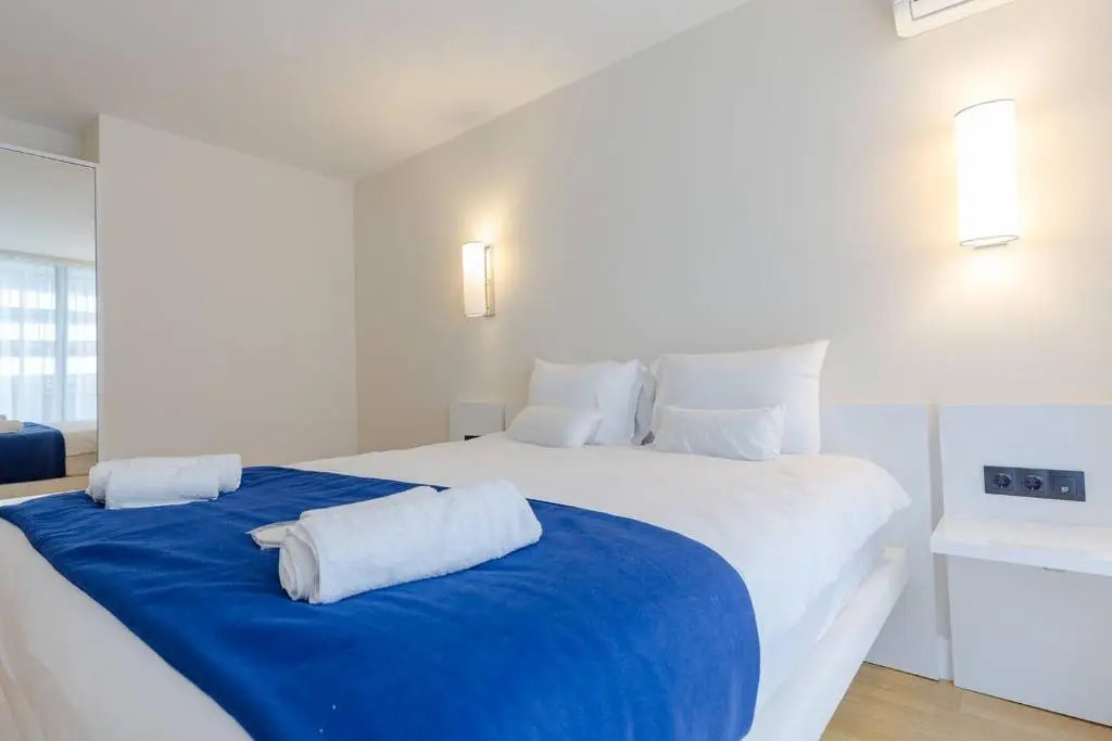 1BR Apt with Sea View and balcony
