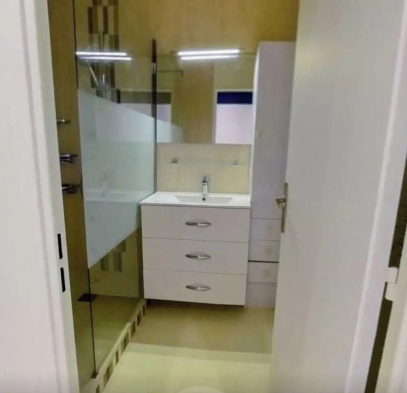 Private Room in Shared Apartment - Villeurbanne