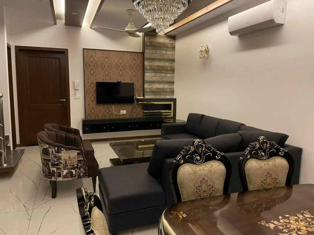 Royal Three-Bedroom Villa Dha Phase 6 Lahore