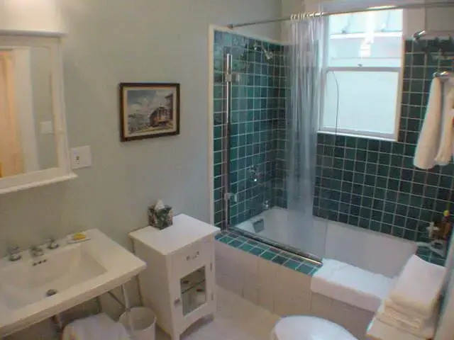 AMSI Pacific Heights Three-Bedroom Condo (AMSI-SF.PHWA3194)