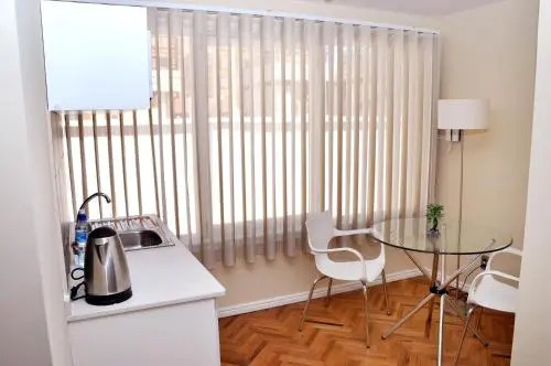 Bolivian Rooms & Suites